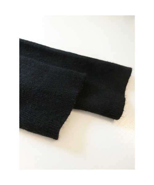 ulu（ウル）の「original longsleeve turtleneck knit（ニット/セーター・レディース・アイボリー/ブラック/グリーン・FREE）」の6枚目の写真