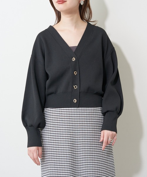 natural couture(ナチュラルクチュール)の「【おうちで洗える!】プチプラハトメバー釦おしゃれカーディガン(カーディガン/ボレロ・レディース・オフホワイト/グレイッシュベージュ・FREE)」の7枚目の写真