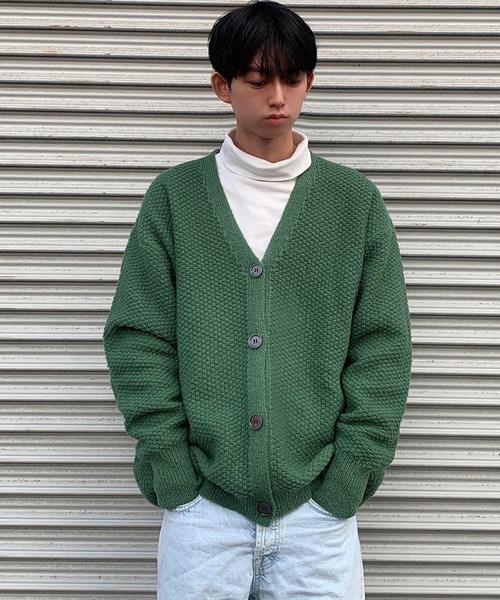 anown（アノン）の「鹿の子編みVネックニットカーディガン【インフルエンサー枝元雷亜×anown 限定コラボ】（カーディガン/ボレロ・メンズ・グリーン/ブラック/ホワイト・M/L）」の3枚目の写真