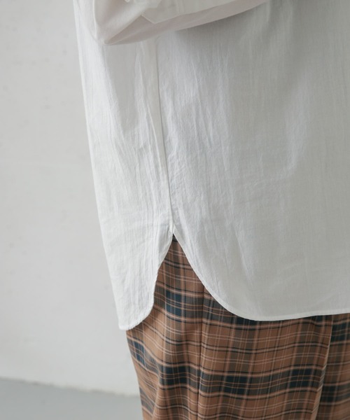 URBAN RESEARCH DOORS(アーバンリサーチドアーズ)の「クルーネックプルオーバーブラウス(シャツ/ブラウス・レディース・オフホワイト・ONE)」の22枚目の写真