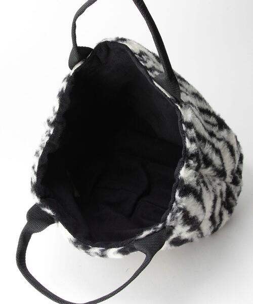 COLD BREAKER（コールドブレーカー）の「＜COLDBREAKER＞コーデュロイ×ボア リバーシブルトートバッグ -2WAY-（トートバッグ・レディース・ブラック・FREE）」の13枚目の写真