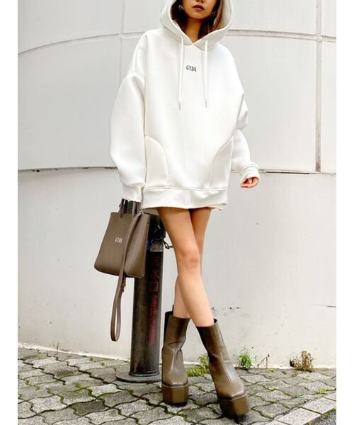 GYDA（ジェイダ）の「GYDAロゴ BIG パーカー（Tシャツ/カットソー・レディース・ブラック/オフホワイト/パープル・FREE）」の9枚目の写真