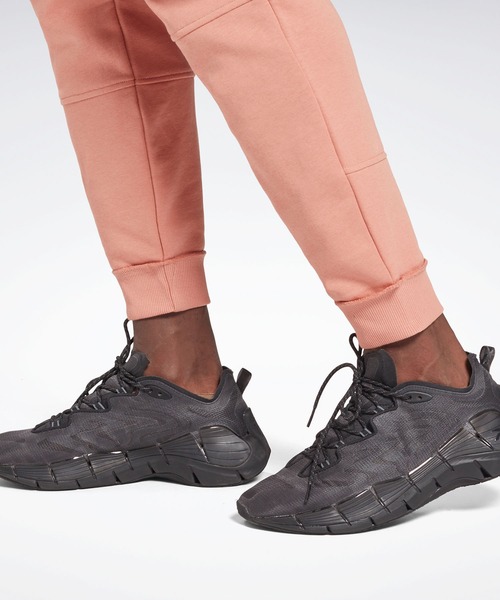 Reebok(リーボック)の「MYT ミニマル ウエスト ジョガー / MYT Minimal Waste Joggers(スウェットパンツ・メンズ・ブラック/ベージュ系その他/ピンク系その他・SMALL/MEDIUM/LARGE/X-LARGE/XX-LARGE/X-SMALL/XXX-LARGE)」の19枚目の写真