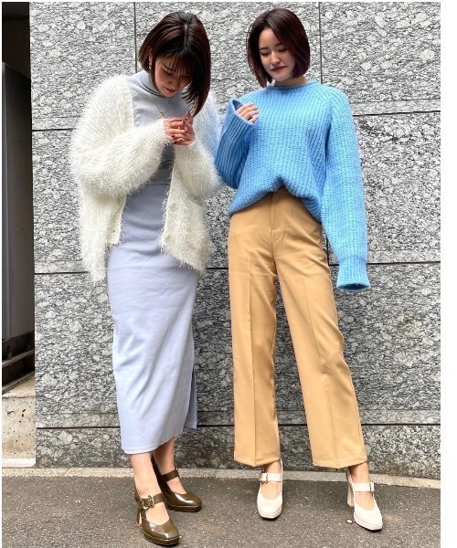R&E(アールアンドイー)の「【R&E】チャンキーヒールベルテッドエナメルパンプス(パンプス・レディース・ブラック/カーキ/アイボリー・22.0cm/22.5cm/23.0cm/23.5cm/24.0cm/24.5cm)」の14枚目の写真