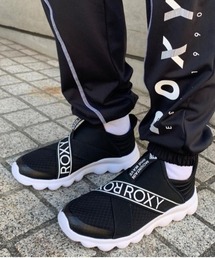 ON THE MOVE 4/ロキシーゴムバンドスニーカー
