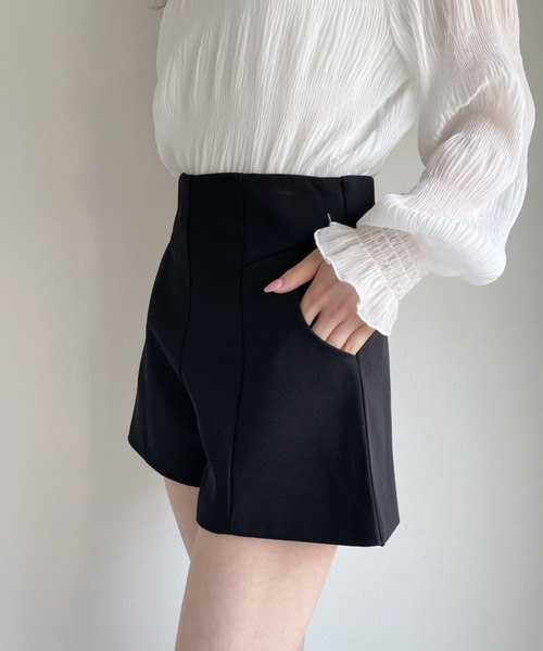 Loueme（ルエム）の「ハイウエストベーシックショートパンツ（その他パンツ・レディース・ホワイト/ブラック/ベージュ・FREE）」の14枚目の写真