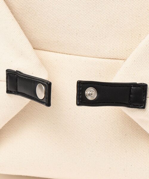 SHIPS any（シップス エニィ）の「SHIPS any: 2WAY キャンバス コンビ トート バッグ◇（トートバッグ・レディース・ホワイト/ブラック・ONE SIZE）」の15枚目の写真