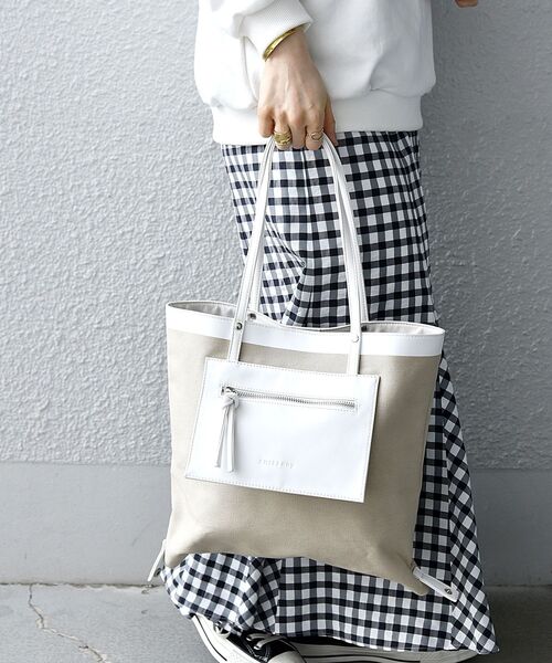 SHIPS any（シップス エニィ）の「SHIPS any: 2WAY キャンバス コンビ トート バッグ◇（トートバッグ・レディース・ホワイト/ブラック・ONE SIZE）」の18枚目の写真