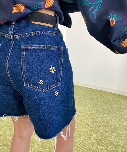 WHO'S WHO gallery（フーズフーギャラリー）の「フラワーショートデニム（デニムパンツ・レディース・サックスブルー/ブラック/キナリ/ブルー・FREE）」の20枚目の写真