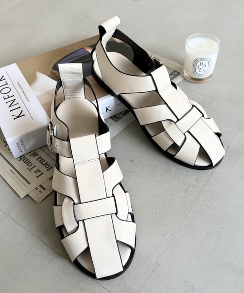 moment+(モーメントプラス)の「グルカサンダル(サンダル・レディース・ブラック/アイボリー・LL/S/M/L)」の2枚目の写真