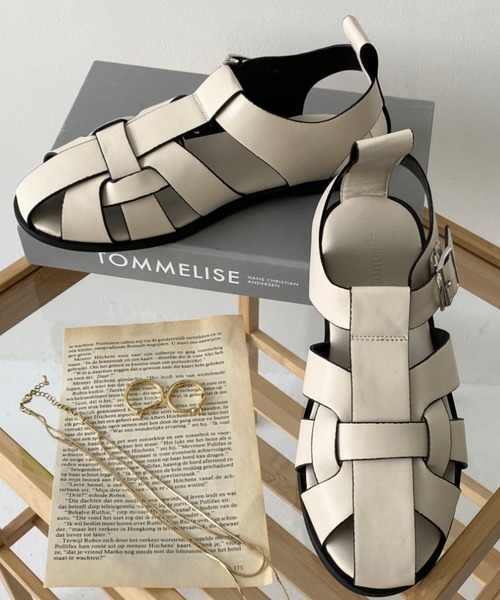 moment+(モーメントプラス)の「グルカサンダル(サンダル・レディース・ブラック/アイボリー・LL/S/M/L)」の17枚目の写真