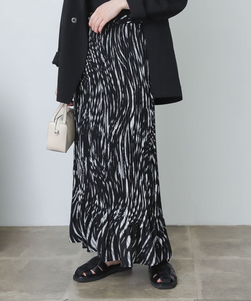 SENSE OF PLACE by URBAN RESEARCH(センスオブプレイスバイアーバンリサーチ)の「ウェーブプリントプリーツマーメイドスカート(スカート・レディース・ブラック系その他/ブルー系その他・ONE)」の3枚目の写真