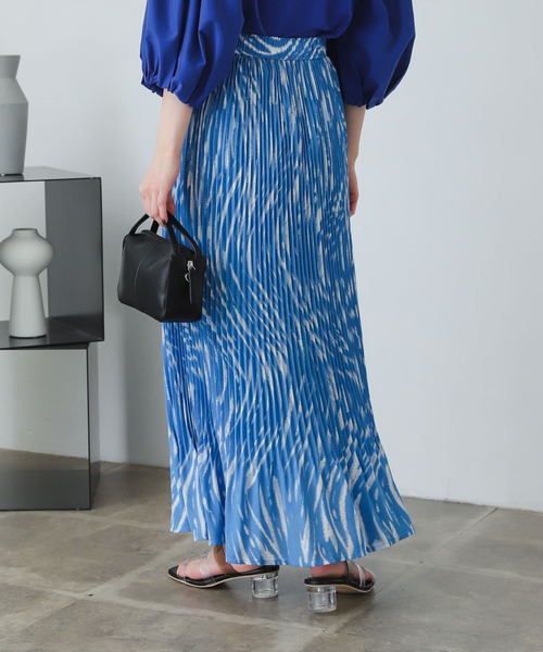 SENSE OF PLACE by URBAN RESEARCH(センスオブプレイスバイアーバンリサーチ)の「ウェーブプリントプリーツマーメイドスカート(スカート・レディース・ブラック系その他/ブルー系その他・ONE)」の18枚目の写真