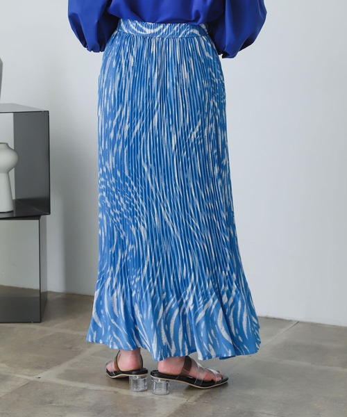 SENSE OF PLACE by URBAN RESEARCH(センスオブプレイスバイアーバンリサーチ)の「ウェーブプリントプリーツマーメイドスカート(スカート・レディース・ブラック系その他/ブルー系その他・ONE)」の22枚目の写真