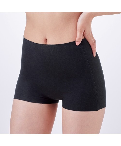 GUNZE（グンゼ）の「KIREILABO/キレイラボ 縫い目がなくて低刺激 1分丈レギュラーショーツ うるおい保湿（ショーツ・レディース・ピンク/杢グレー/ブラック/ベージュ/ライトブルー/スモークピンク/ベージュ系その他・MEDIUM/LARGE/X-LARGE）」の16枚目の写真