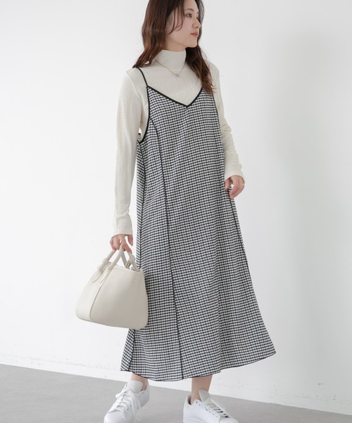 Green　Parks（グリーンパークス）の「シャーリングキャミワンピース（ワンピース・レディース・グリーン/ブラック・FREE）」の2枚目の写真