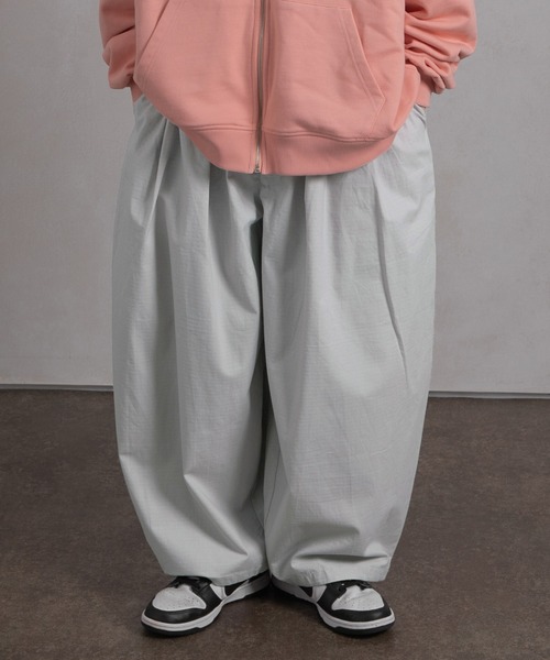 kutir（クティール）の「ワイドバルーンパンツ（その他パンツ・メンズ・ライトグレー/カーキ/オレンジ/グレイッシュベージュ・SMALL/MEDIUM/LARGE）」の2枚目の写真
