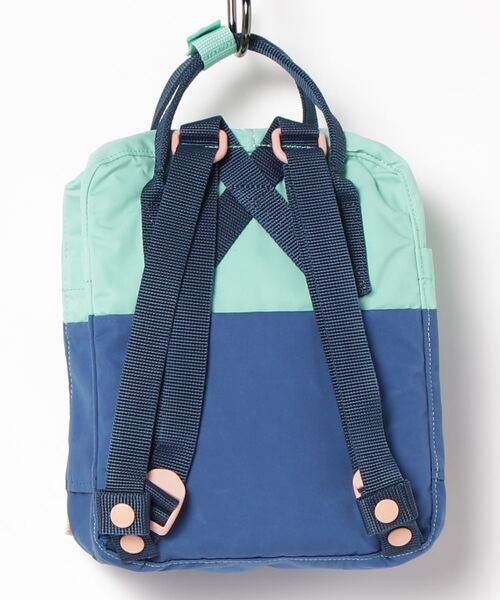 FJALL RAVEN (フェールラーベン)の「Kanken Art Mini (FJALLRAVEN/フェールラーベン)(バックパック/リュック・レディース・ブラウン系/ブルー系/ピンク系・ONE SIZE)」の4枚目の写真