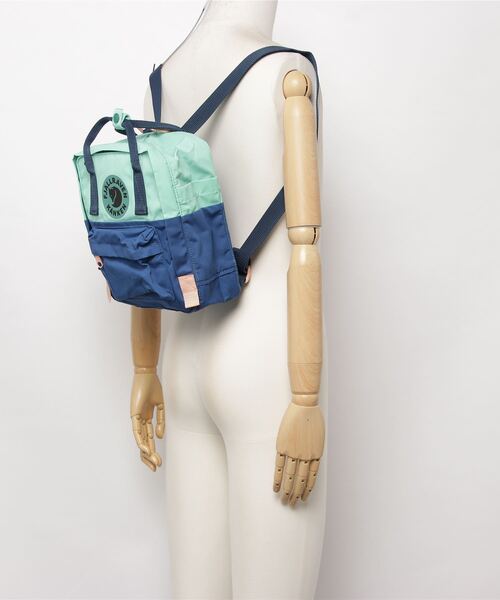 FJALL RAVEN (フェールラーベン)の「Kanken Art Mini (FJALLRAVEN/フェールラーベン)(バックパック/リュック・レディース・ブラウン系/ブルー系/ピンク系・ONE SIZE)」の7枚目の写真