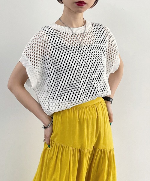 PAGEBOY(ページボーイ)の「メッシュクルーベスト(ベスト・レディース・ブラック/ターコイズブルー/オフホワイト・FREE)」の1枚目の写真