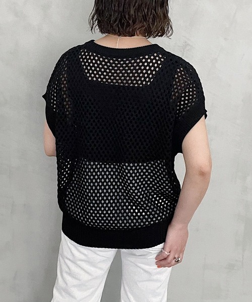 PAGEBOY(ページボーイ)の「メッシュクルーベスト(ベスト・レディース・ブラック/ターコイズブルー/オフホワイト・FREE)」の10枚目の写真