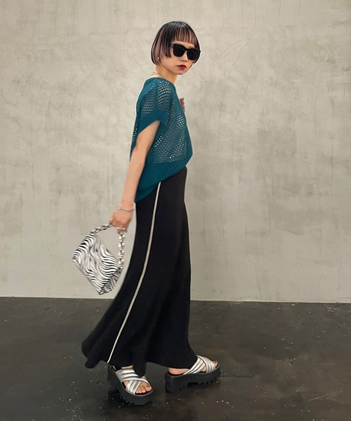 PAGEBOY(ページボーイ)の「メッシュクルーベスト(ベスト・レディース・ブラック/ターコイズブルー/オフホワイト・FREE)」の16枚目の写真