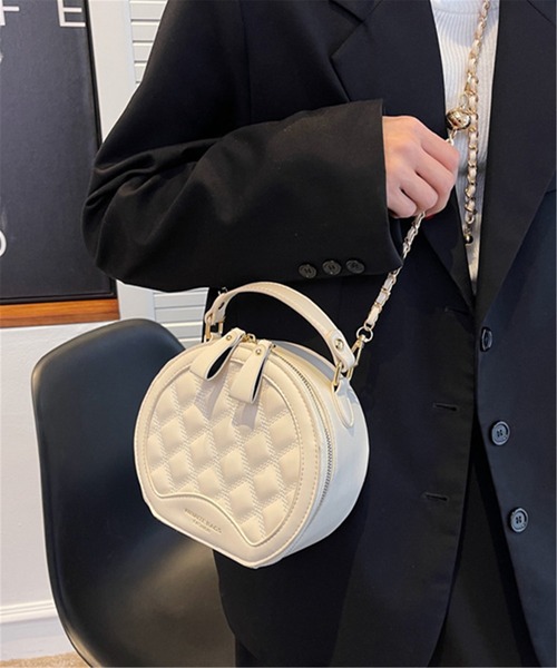 LA VORAGINE(ラ ヴォラジネ)の「丸いチェーンデザインショルダーバッグ クラッチバッグ(クラッチバッグ・レディース・ブラック/ホワイト・FREE)」の22枚目の写真