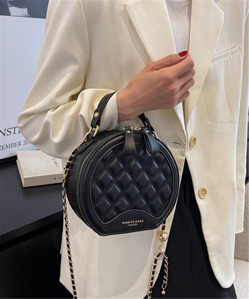 LA VORAGINE(ラ ヴォラジネ)の「丸いチェーンデザインショルダーバッグ クラッチバッグ(クラッチバッグ・レディース・ブラック/ホワイト・FREE)」の10枚目の写真