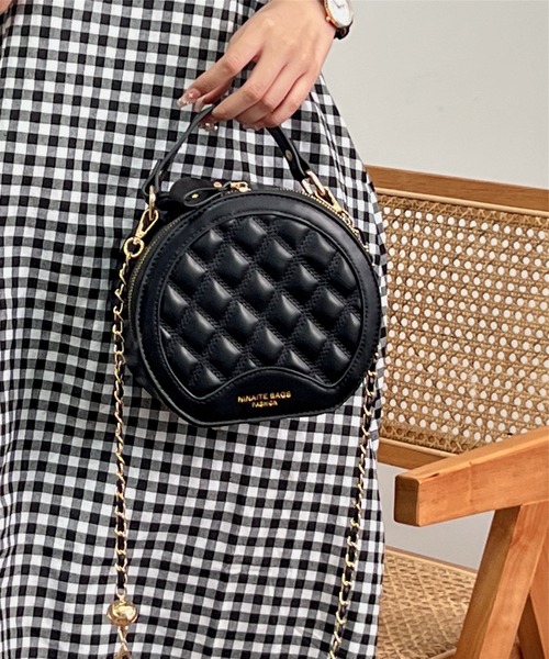 LA VORAGINE(ラ ヴォラジネ)の「丸いチェーンデザインショルダーバッグ クラッチバッグ(クラッチバッグ・レディース・ブラック/ホワイト・FREE)」の13枚目の写真