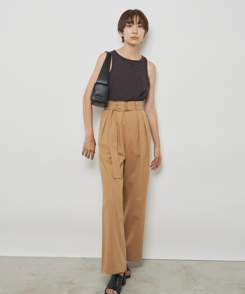 Auntie Rosa Holiday（アンティローザホリデー）の「ベルト付きツータックワイドパンツ / サイズ展開あり（チノパンツ・レディース・ベージュ/カーキ・SMALL/MEDIUM）」の17枚目の写真