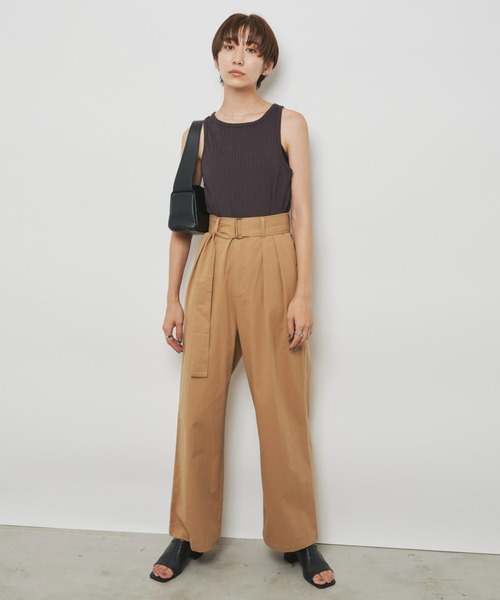Auntie Rosa Holiday（アンティローザホリデー）の「ベルト付きツータックワイドパンツ / サイズ展開あり（チノパンツ・レディース・ベージュ/カーキ・SMALL/MEDIUM）」の18枚目の写真