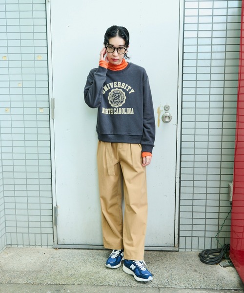 Auntie Rosa Holiday（アンティローザホリデー）の「ベルト付きツータックワイドパンツ / サイズ展開あり（チノパンツ・レディース・ベージュ/カーキ・SMALL/MEDIUM）」の7枚目の写真