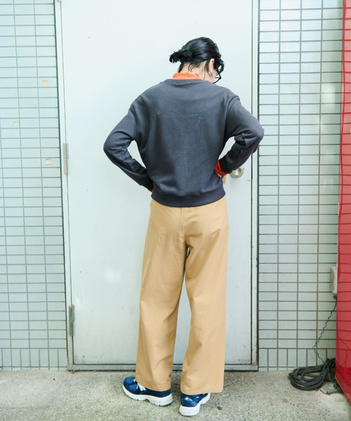 Auntie Rosa Holiday（アンティローザホリデー）の「ベルト付きツータックワイドパンツ / サイズ展開あり（チノパンツ・レディース・ベージュ/カーキ・SMALL/MEDIUM）」の10枚目の写真