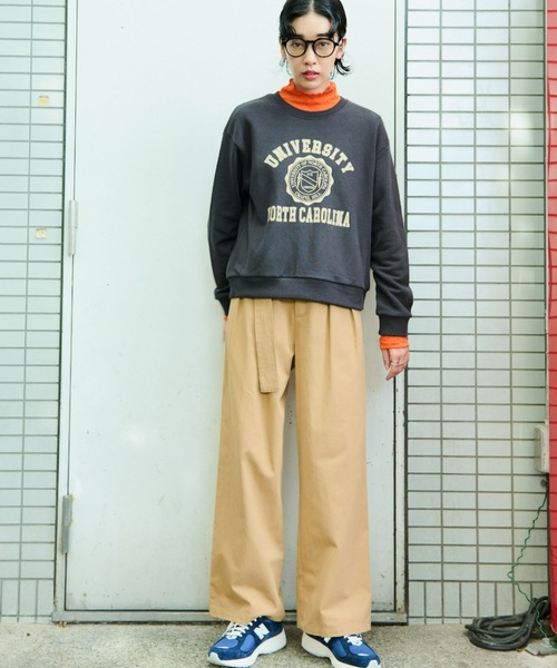 Auntie Rosa Holiday（アンティローザホリデー）の「ベルト付きツータックワイドパンツ / サイズ展開あり（チノパンツ・レディース・ベージュ/カーキ・SMALL/MEDIUM）」の6枚目の写真