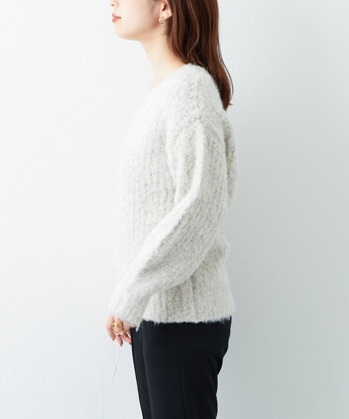 natural couture(ナチュラルクチュール)の「WEB限定カラーあり/ふわもこラメMIXニット(ニット/セーター・レディース・ライトグレー/ベージュ/ピンク/ブルー/ラベンダー・FREE)」の7枚目の写真
