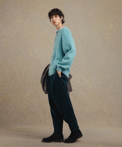 ADAM ET ROPE'(アダムエロペ)の「コーデュロイ ルーズ ワイドテーパード パンツ(その他パンツ・メンズ・グリーン/オフホワイト・L/M)」の7枚目の写真