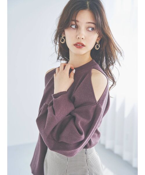 dazzlin（ダズリン）の「ショルダーオープンボリュームニットトップス（ニット/セーター・レディース・モカ/ブルー/オフホワイト/ブラウン/ブラック/ピンク・FREE）」の13枚目の写真