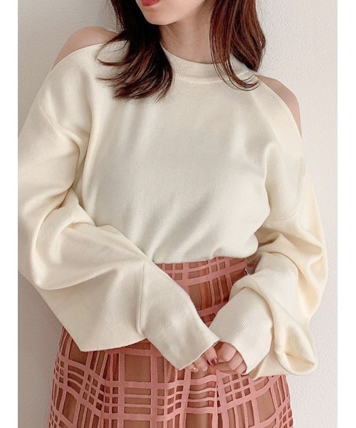 dazzlin（ダズリン）の「ショルダーオープンボリュームニットトップス（ニット/セーター・レディース・モカ/ブルー/オフホワイト/ブラウン/ブラック/ピンク・FREE）」の2枚目の写真