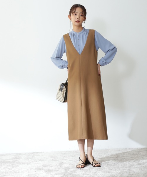 N.（N. Natural Beauty Basic）（エヌエヌナチュラルビューティーベーシック）の「◆Ｖカラージャンパースカート（ジャンパースカート・レディース・ナチュラル/ブラック/モカ・MEDIUM）」の9枚目の写真