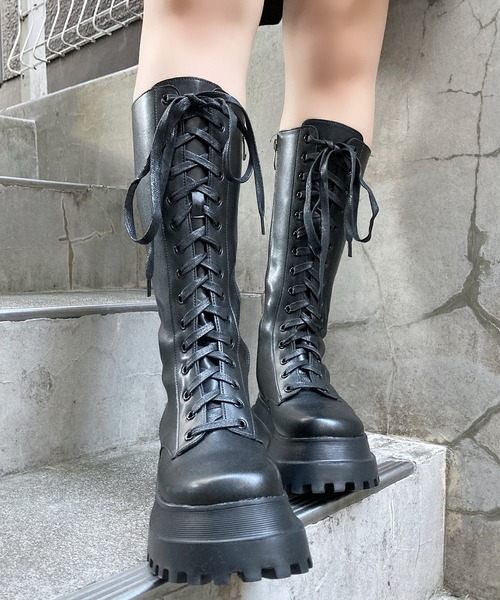 Figments（フィグメンツ）の「コンバットロングブーツ（ブーツ・レディース・オフホワイト/ブラック・MEDIUM/SMALL）」の3枚目の写真