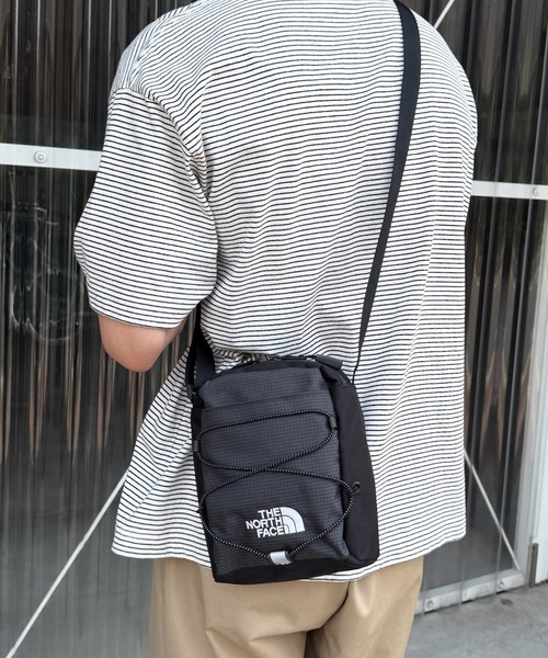 THE NORTH FACE(ザノースフェイス)の「【THE NORTH FACE】JESTER CROSSBODY ジェスタークロスボディバッグ NF0A52UC(ショルダーバッグ・メンズ・ブラック/イエロー/マルチ/ライトグレー/その他2/ブルー/ブラック系その他2・FREE)」の22枚目の写真