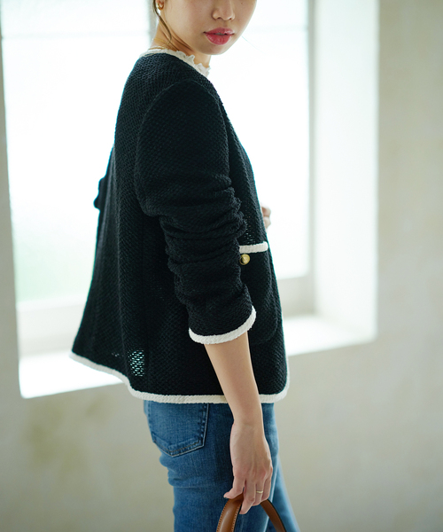 La TOTALITE（ラトータリテ）の「ツィードVネックジャケット