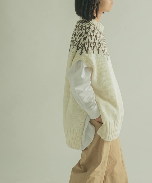 FORK&SPOON（フォークアンドスプーン）の「FORK&SPOON　求心柄ニットベスト（ニット/セーター・レディース・スミクロ/アイボリー・1）」の20枚目の写真