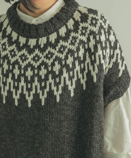 FORK&SPOON（フォークアンドスプーン）の「FORK&SPOON　求心柄ニットベスト（ニット/セーター・レディース・スミクロ/アイボリー・1）」の8枚目の写真