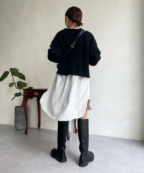 DouDou(ドゥドゥ)の「ヘムデザインショート丈ニット(ニット/セーター・レディース・ブラック/ベージュ/パープル・FREE)」の17枚目の写真