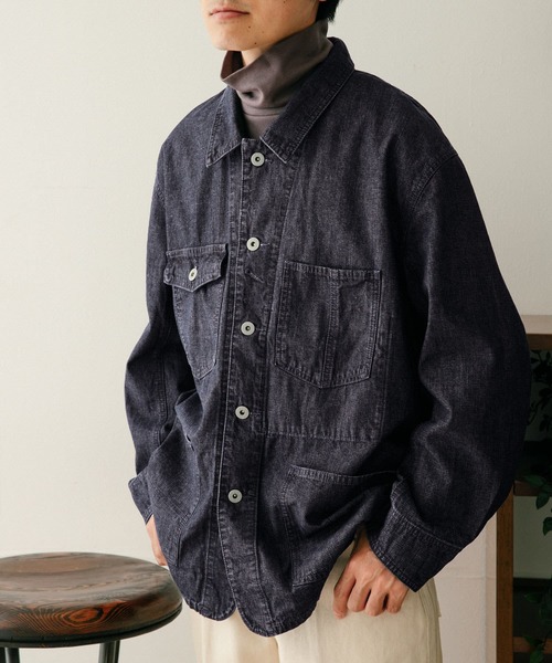 ITEMS URBANRESEARCH（アイテムズ アーバンリサーチ）の「スラブデニム カバーオールジャケット（カバーオール・メンズ・インディゴブルー/ライトインディゴブルー・MEDIUM/LARGE）」の4枚目の写真