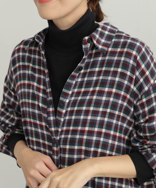 URBAN RESEARCH DOORS（アーバンリサーチドアーズ）の「『UR TECH』テレコタートルネックTシャツ（Tシャツ/カットソー・レディース・ライトグレー/オフホワイト/ブラック・MEDIUM）」の8枚目の写真