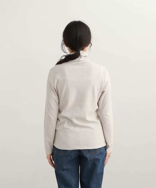 URBAN RESEARCH DOORS（アーバンリサーチドアーズ）の「『UR TECH』テレコタートルネックTシャツ（Tシャツ/カットソー・レディース・ライトグレー/オフホワイト/ブラック・MEDIUM）」の14枚目の写真