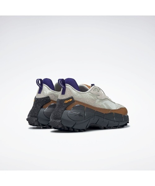 Reebok(リーボック)の「Zig Kinetica 2.5 Edge(スニーカー・メンズ・アイボリー/グレー/ブラック×ブラック/ベージュ×ブラック・26.0cm/24.0cm/26.5cm/23.5cm/27.5cm/25.5cm/27.0cm/25.0cm/24.5cm/23.0cm/28.0cm/29.0cm/28.5cm)」の12枚目の写真