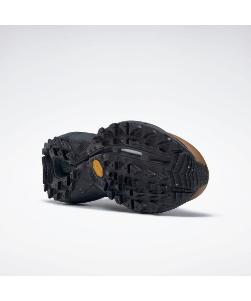 Reebok(リーボック)の「Zig Kinetica 2.5 Edge(スニーカー・メンズ・アイボリー/グレー/ブラック×ブラック/ベージュ×ブラック・26.0cm/24.0cm/26.5cm/23.5cm/27.5cm/25.5cm/27.0cm/25.0cm/24.5cm/23.0cm/28.0cm/29.0cm/28.5cm)」の13枚目の写真